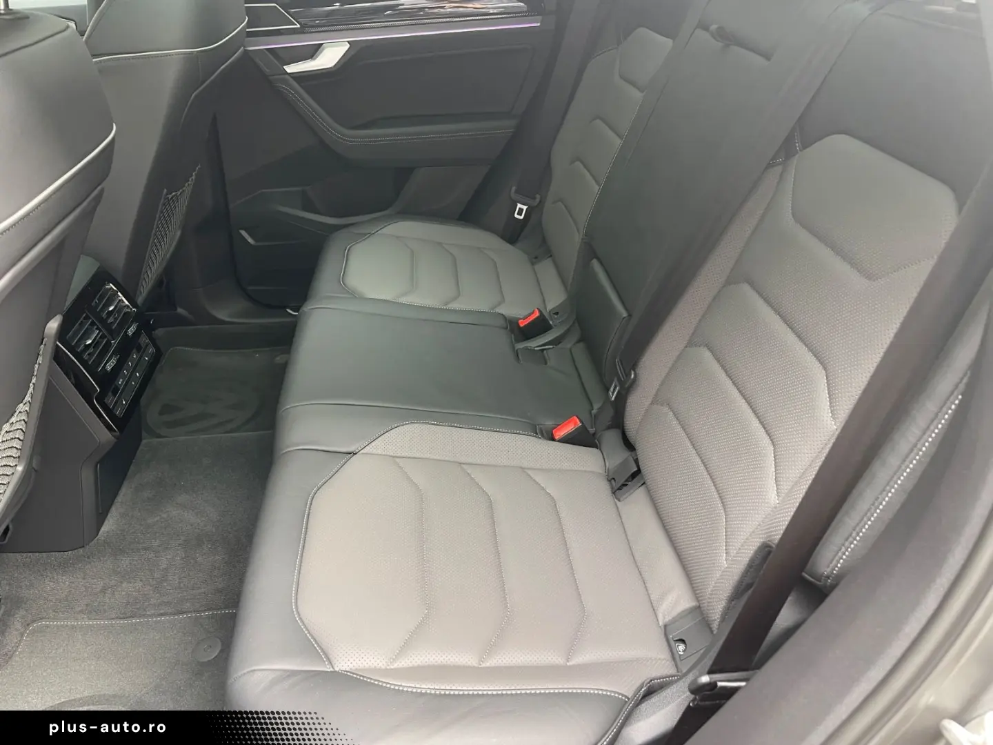 VW Touareg 4Motion R-Line Pano 5 Jahre Garantie