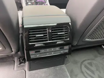 VW Touareg 4Motion R-Line Pano 5 Jahre Garantie