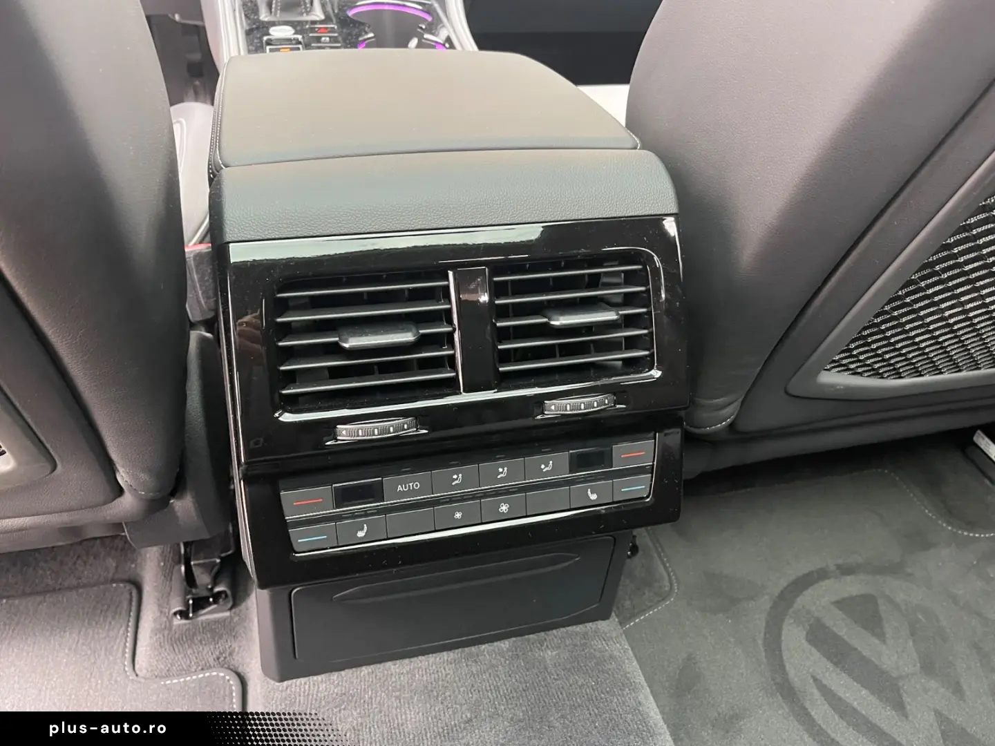 VW Touareg 4Motion R-Line Pano 5 Jahre Garantie