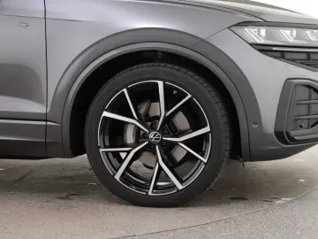 VW Touareg 3.0 TDI 4M Tip. R-Line Trailer Assist Hu