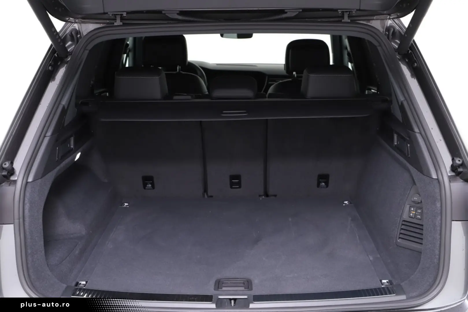 VW Touareg 3.0 TDI 4M Tip. R-Line Trailer Assist Hu