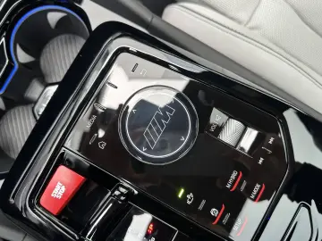 BMW M5 Limousine DA Prof PA Prof Pano B&W HuD Lhz