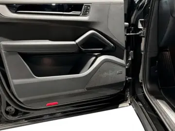 PORSCHE Coupe E-Hybrid AHK 21  BOSE PANO