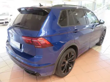 VW Tiguan R-Line 1.5 TSI 7-DSG AHK-klappbar Navi Di