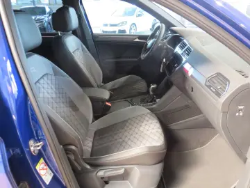 VW Tiguan R-Line 1.5 TSI 7-DSG AHK-klappbar Navi Di