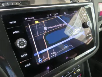 VW Tiguan R-Line 1.5 TSI 7-DSG AHK-klappbar Navi Di
