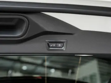 BMW X5 xDrive30d M SPORT PRO 7.Sitze 22LM AHK 2-Achs