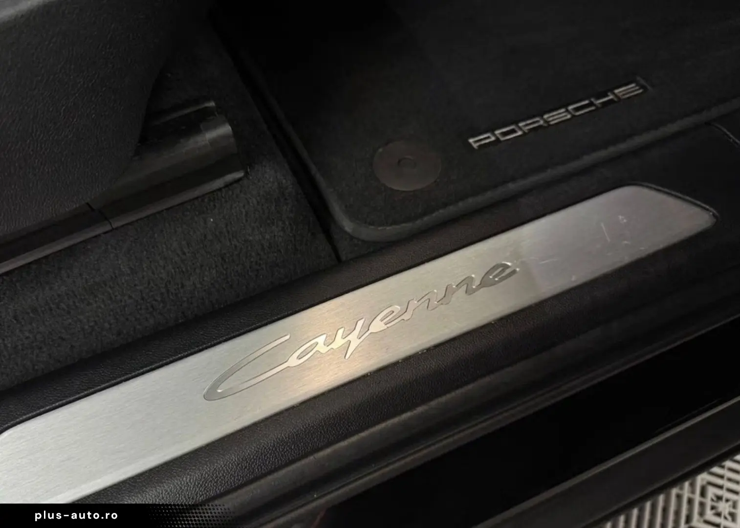 PORSCHE Cayenne E-Hybrid