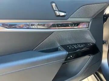 BMW 740d xDrive M-Sport