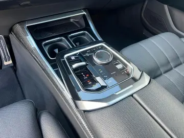 BMW 740d xDrive M-Sport