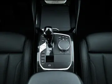 BMW X4 xDrive20i MH Laser ACC Standhzg el.Sitze NAV