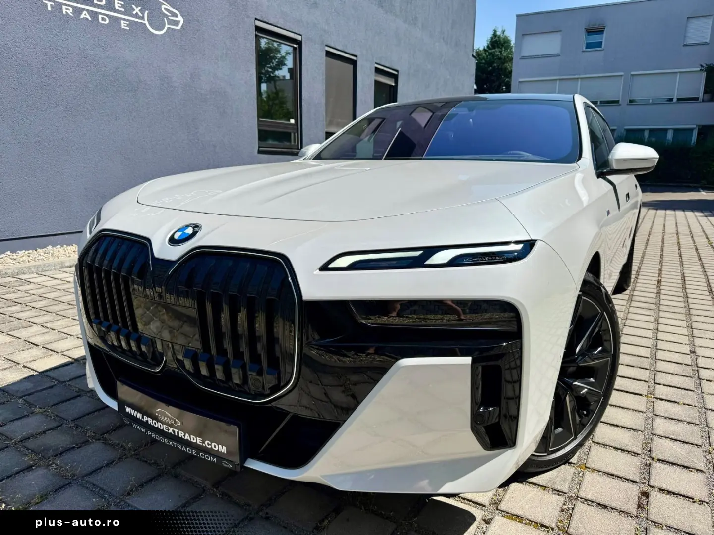 BMW 740d xD M-Sport SkyLounge TV SoftClos B&W 21Zoll