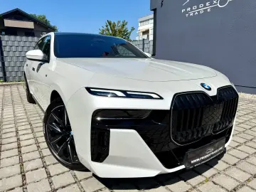 BMW 740d xD M-Sport SkyLounge TV SoftClos B&W 21Zoll