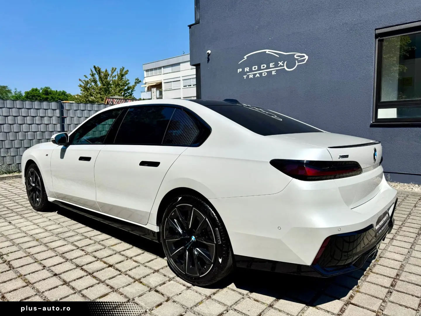 BMW 740d xD M-Sport SkyLounge TV SoftClos B&W 21Zoll