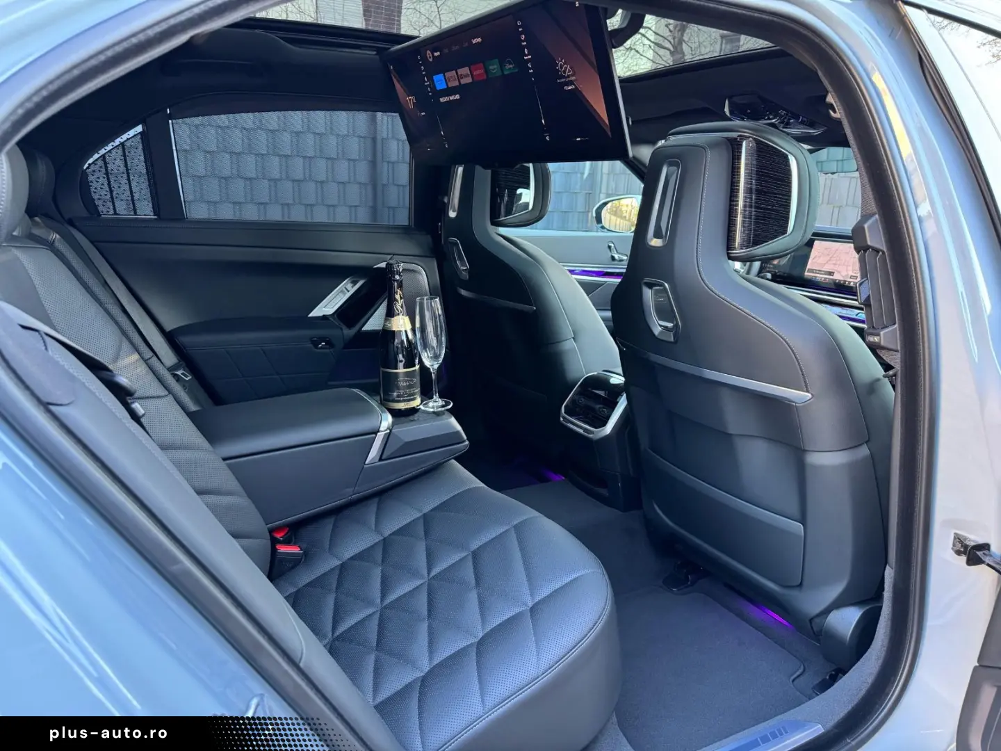 BMW 740d xD M-Sport SkyLounge TV SoftClos B&W 21Zoll