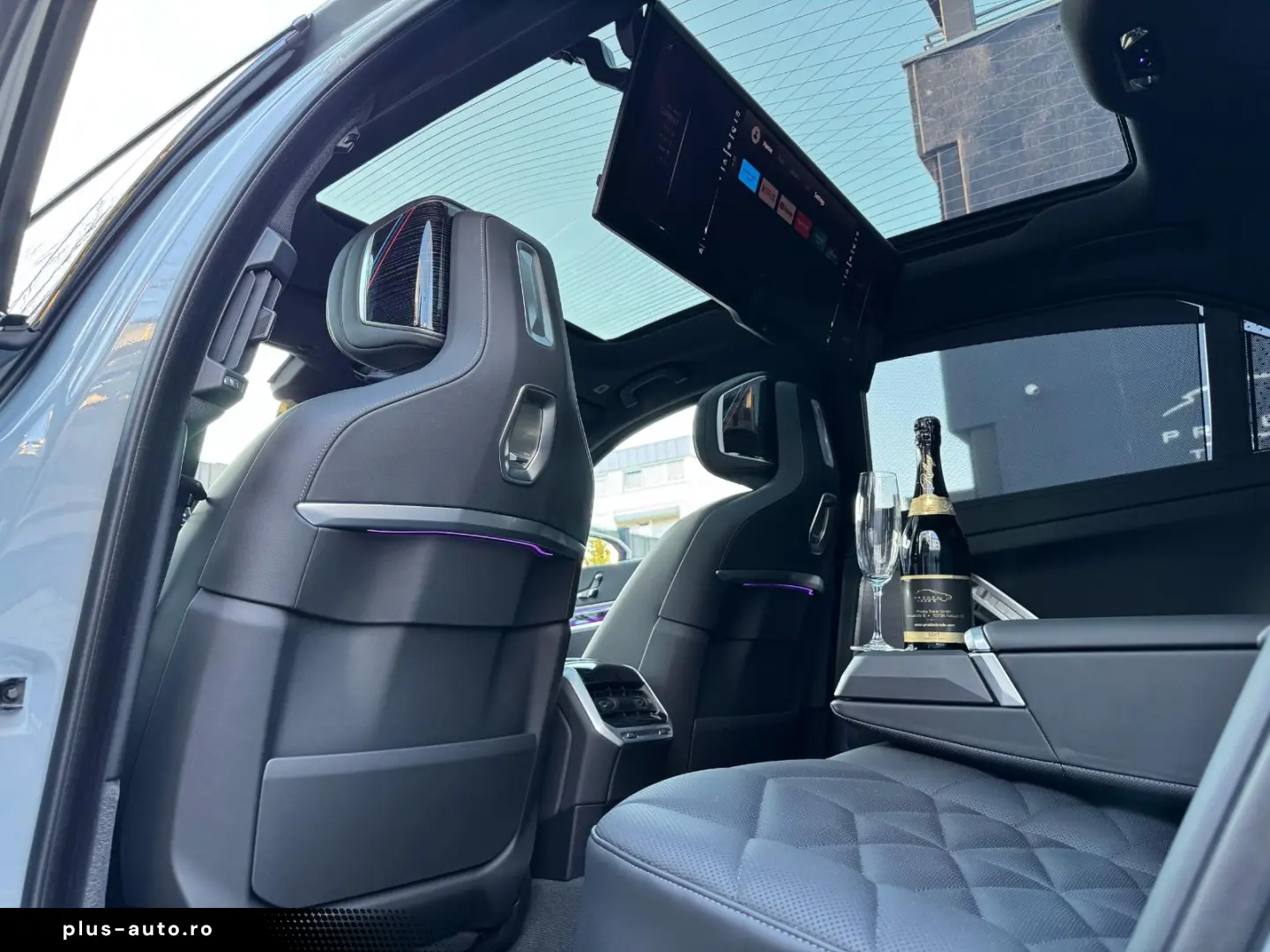 BMW 740d xD M-Sport SkyLounge TV SoftClos B&W 21Zoll