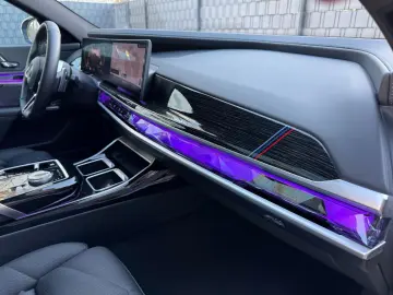 BMW 740d xD M-Sport SkyLounge TV SoftClos B&W 21Zoll