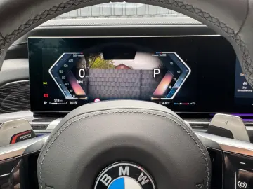 BMW 740d xD M-Sport SkyLounge TV SoftClos B&W 21Zoll