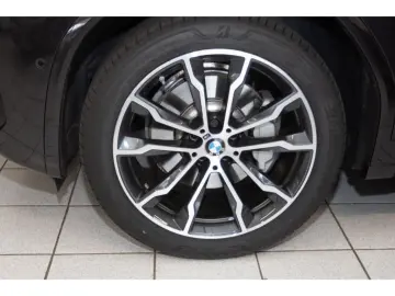 BMW X4 xDrive30dMSport AHK Panorama HUD Leder StandH
