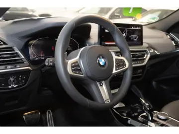 BMW X4 xDrive30dMSport AHK Panorama HUD Leder StandH