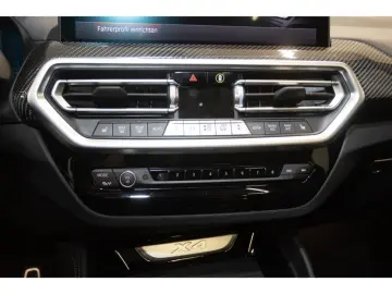 BMW X4 xDrive30dMSport AHK Panorama HUD Leder StandH