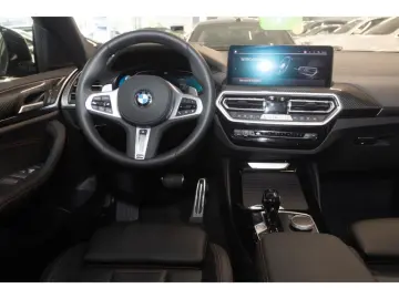 BMW X4 xDrive30dMSport AHK Panorama HUD Leder StandH