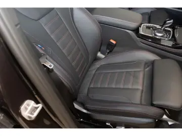 BMW X4 xDrive30dMSport AHK Panorama HUD Leder StandH