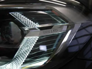 BMW X4 xDrive 20i~DAB CarPlay AdaptiveLED Ambiente