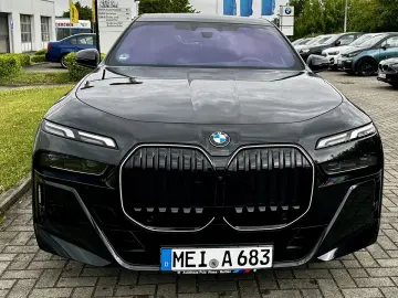 BMW 740d xDrive M SPORTPAKET PRO AHZV Innovationspak