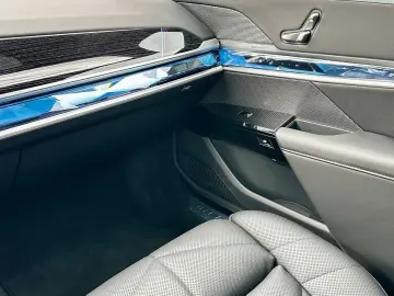 BMW 740d xDrive M SPORTPAKET PRO AHZV Innovationspak