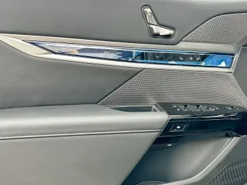 BMW 740d xDrive M SPORTPAKET PRO AHZV Innovationspak