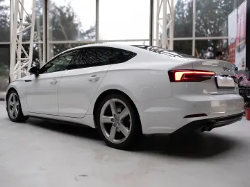 Audi A5 Sportback 2.0 TDI quattro S tronic