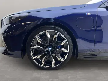 BMW 550e xDrive Limousine M Sport AHK Kamera LED