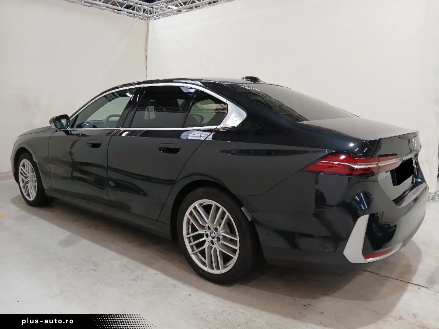 BMW 520xd Lim. ACC AHK PANO HuD 360 view B&W Memory