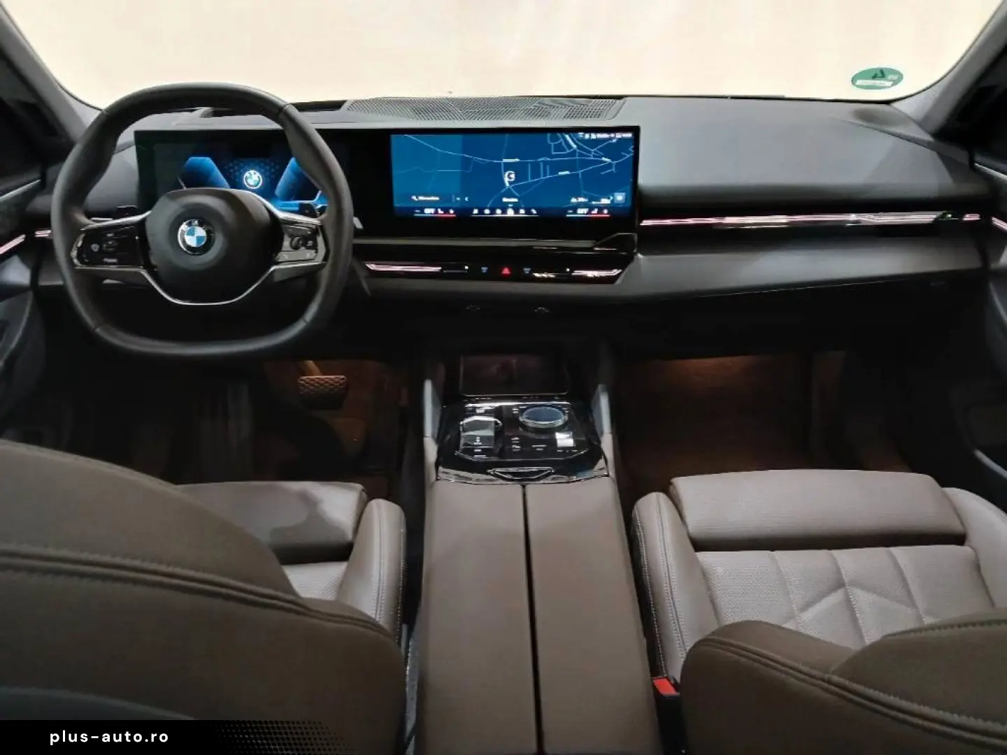 BMW 520xd Lim. ACC AHK PANO HuD 360 view B&W Memory