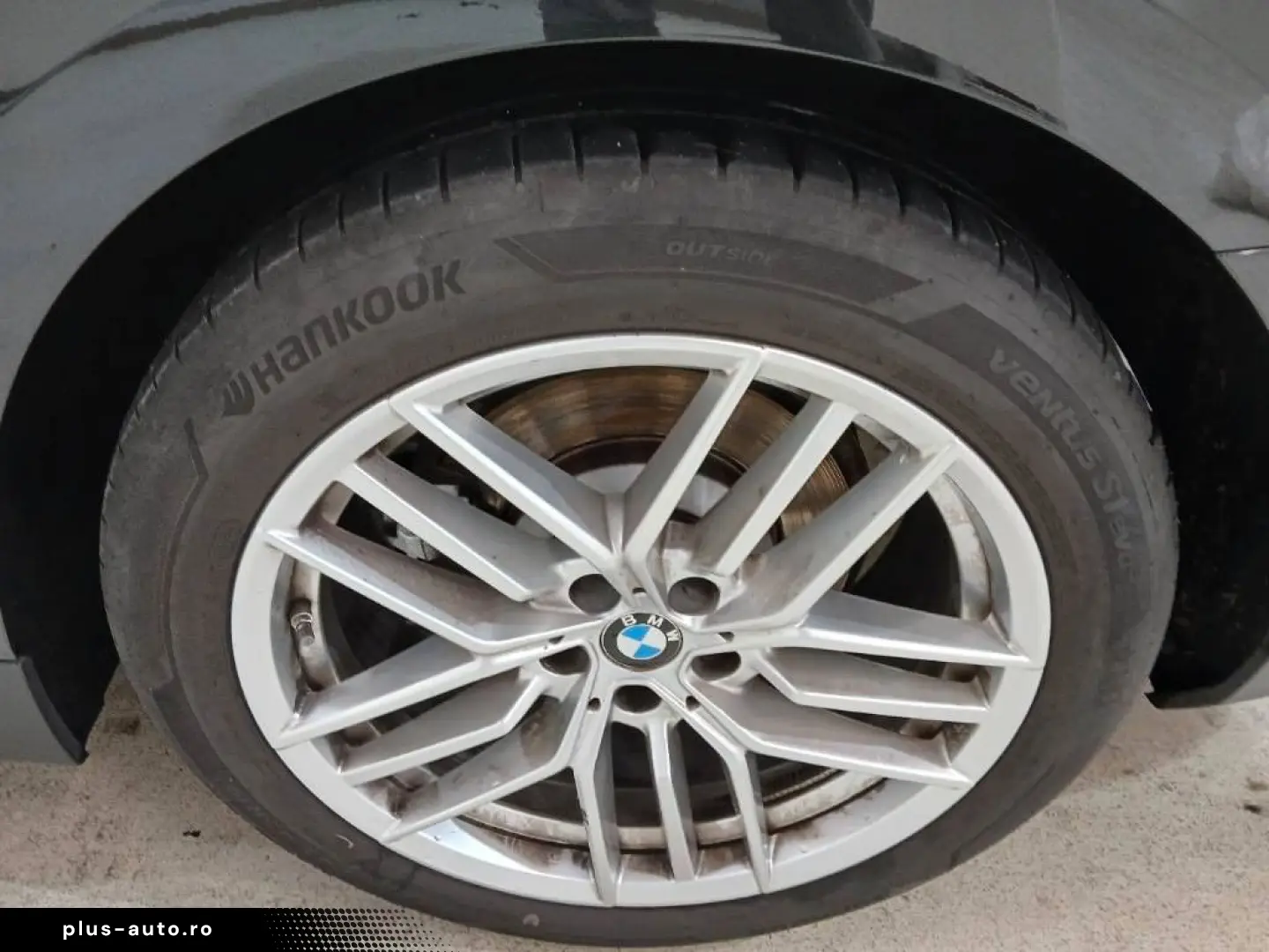 BMW 520xd Lim. ACC AHK PANO HuD 360 view B&W Memory