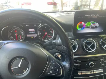 Mercedes-Benz CLA 220