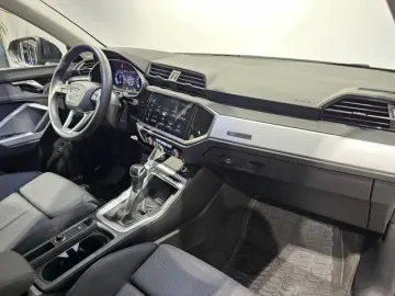 AUDI Q3 35 TFSI Sport