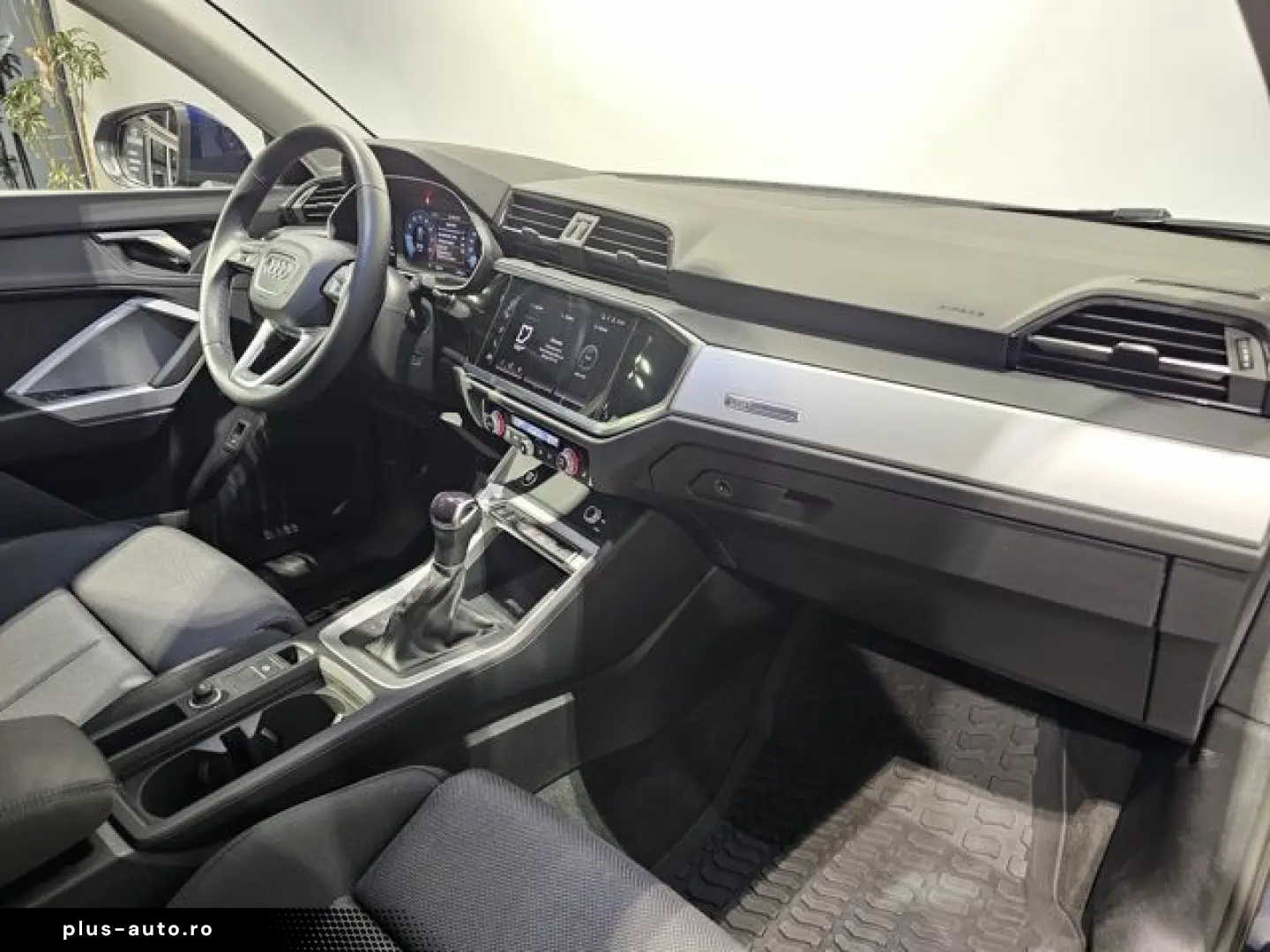 AUDI Q3 35 TFSI Sport