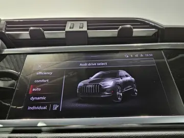 AUDI Q3 35 TFSI Sport