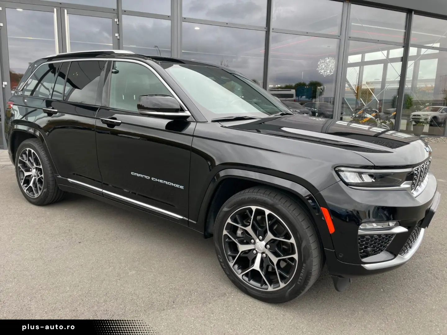 JEEP Grand Cherokee Summit Reserve Plug-In-Hybrid