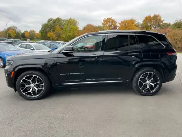 JEEP Grand Cherokee Summit Reserve Plug-In-Hybrid