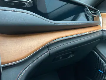 JEEP Grand Cherokee Summit Reserve Plug-In-Hybrid