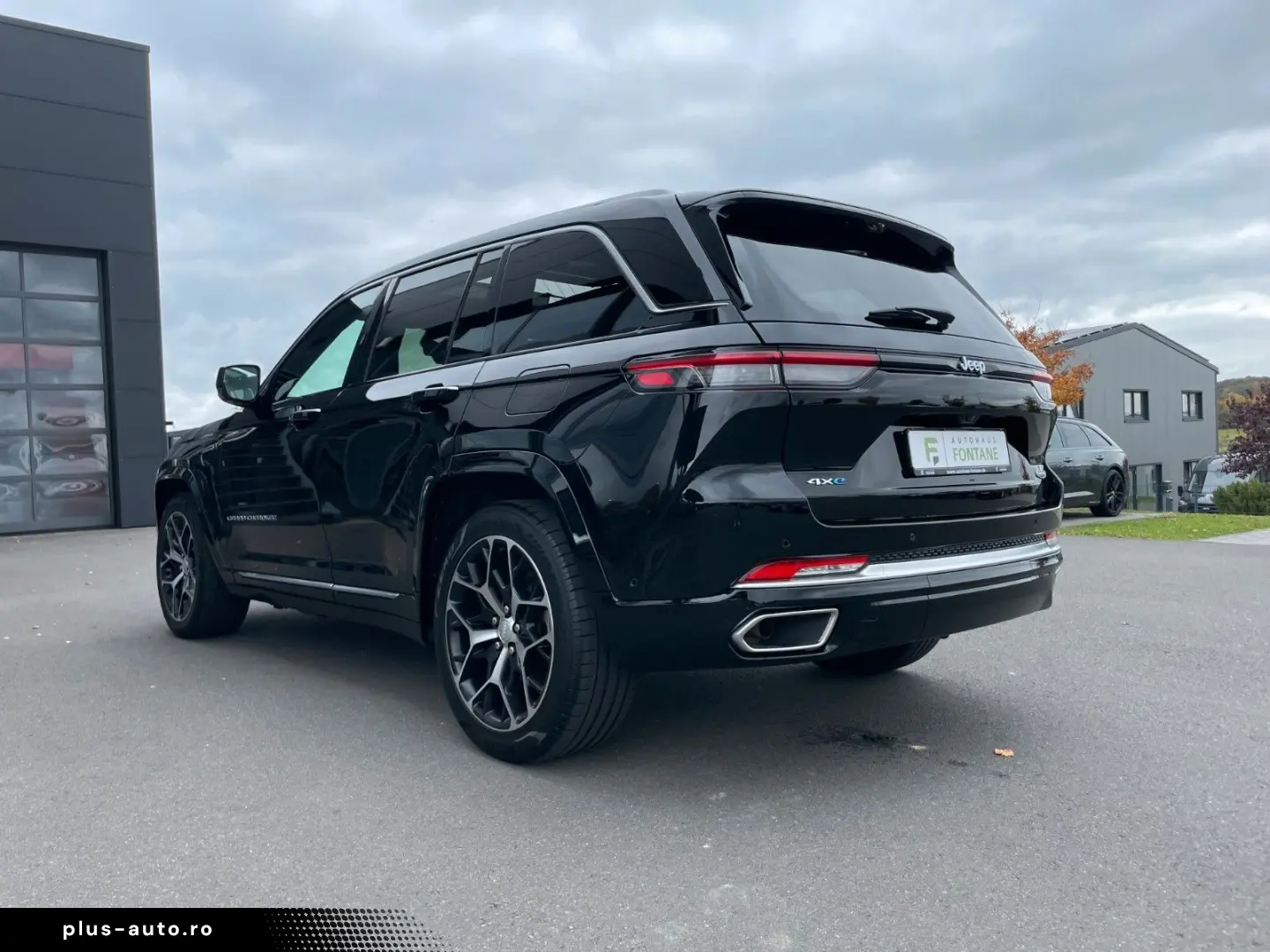 JEEP Grand Cherokee Summit Reserve Plug-In-Hybrid