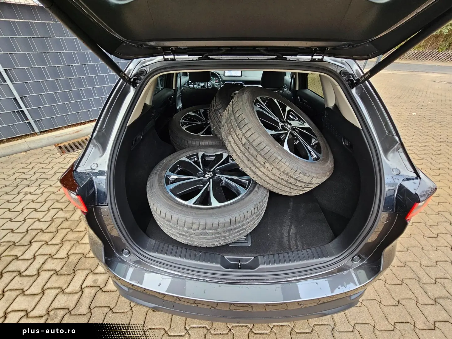 MAZDA CX-5 2.2d Aut. SKYACTIVE LED  Leder  BOSE