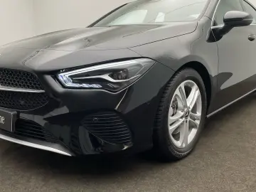 MERCEDES-BENZ CLA 180 Kamera Spiegel-Paket Sitzheizung MBUX