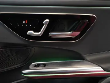 MERCEDES-BENZ CLE 200 AMG PANO WIDE TOTW MEMORY