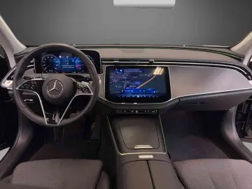 MERCEDES-BENZ E 200 T Avantgarde PANO-SHD 19 -LMR Wi&hellip;