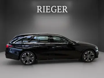 MERCEDES-BENZ E 200 T Avantgarde PANO-SHD 19 -LMR Wi&hellip;