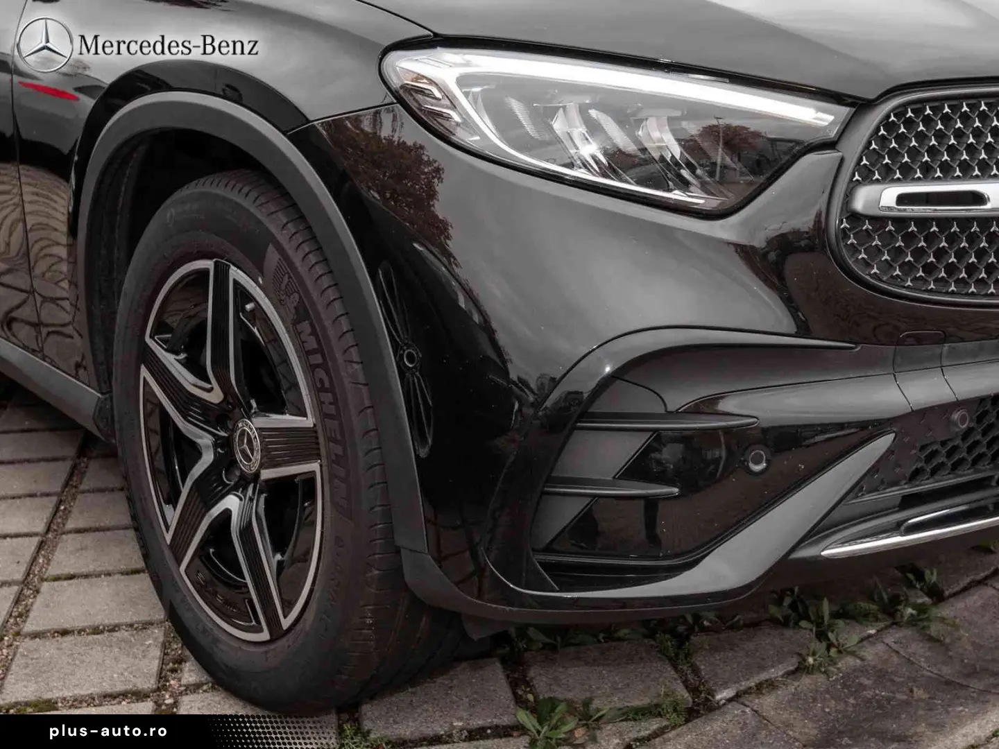 MERCEDES-BENZ GLC 220 d 4M AMG RüKam MBUX Pano LED AHK 19